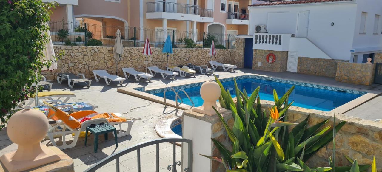 Apartamentos Cabrita Ольюш-ди-Агуа  Экстерьер фото