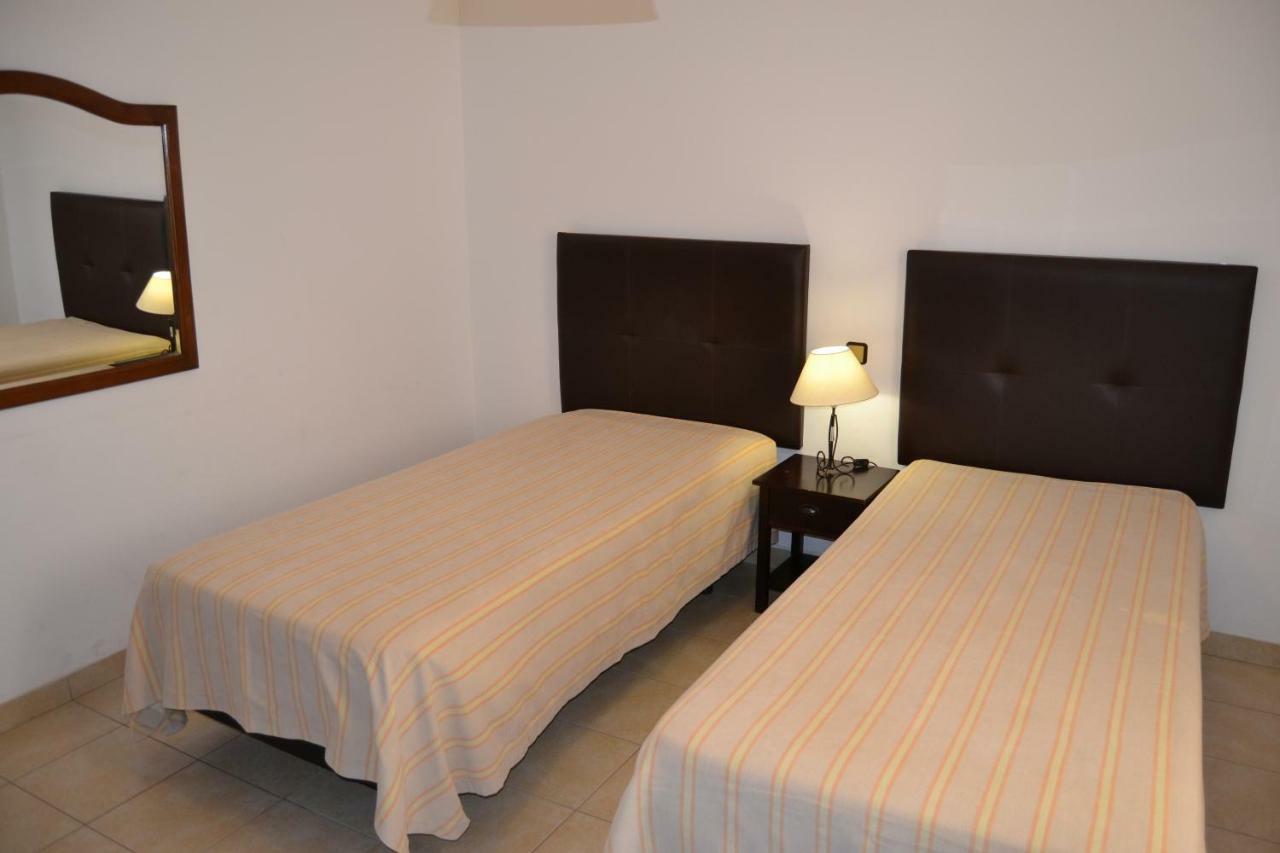 Apartamentos Cabrita Ольюш-ди-Агуа  Экстерьер фото