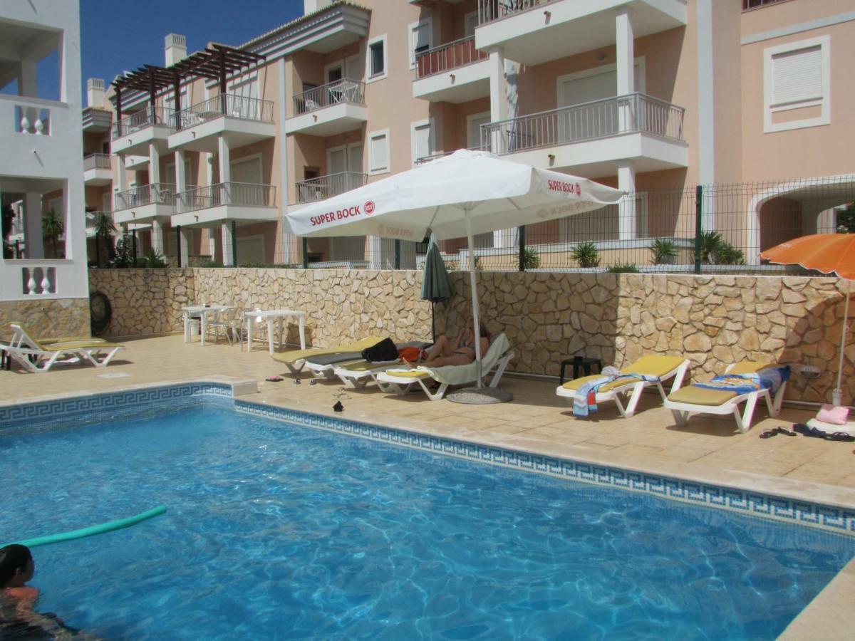 Apartamentos Cabrita Ольюш-ди-Агуа  Экстерьер фото