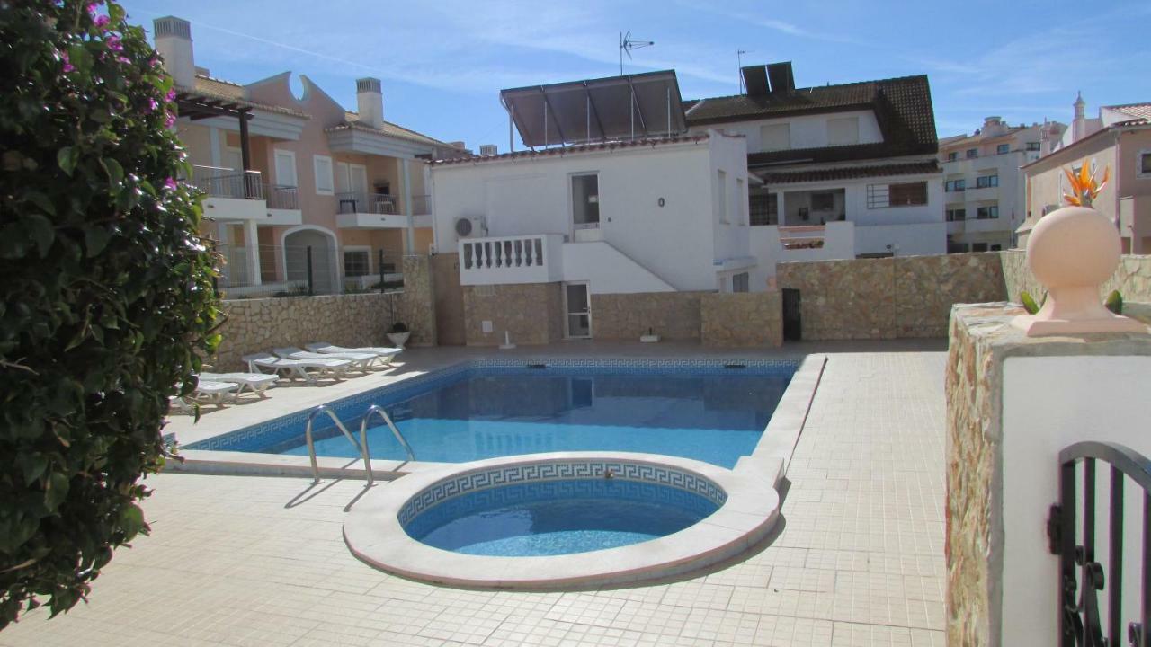 Apartamentos Cabrita Ольюш-ди-Агуа  Экстерьер фото